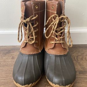 Khombu duck boots
